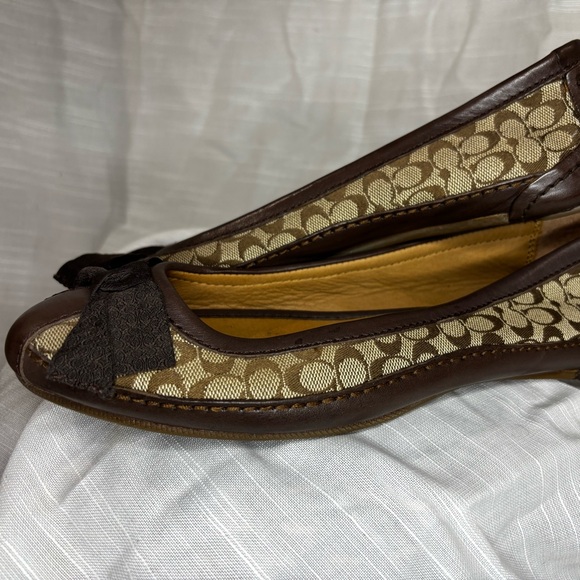 Coach Shoes - Coach Signature Ballet Flats Brown Tan Logo Bow Size 8.5 B